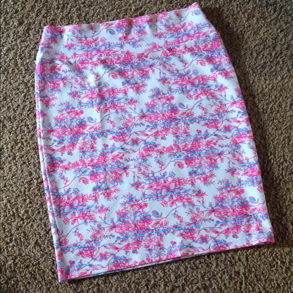 LuLaRoe Cassie